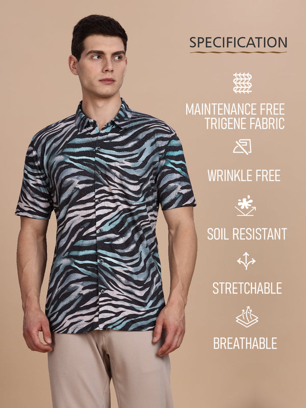 WEXFORD Trendy Black Printed Regular Fit Cotton Blend Half sleeve Casual Shirt For Men.